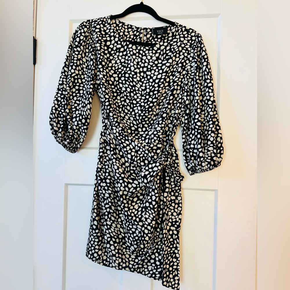VICI Black and White Printed Wrap-Style Midi Dress | Medium